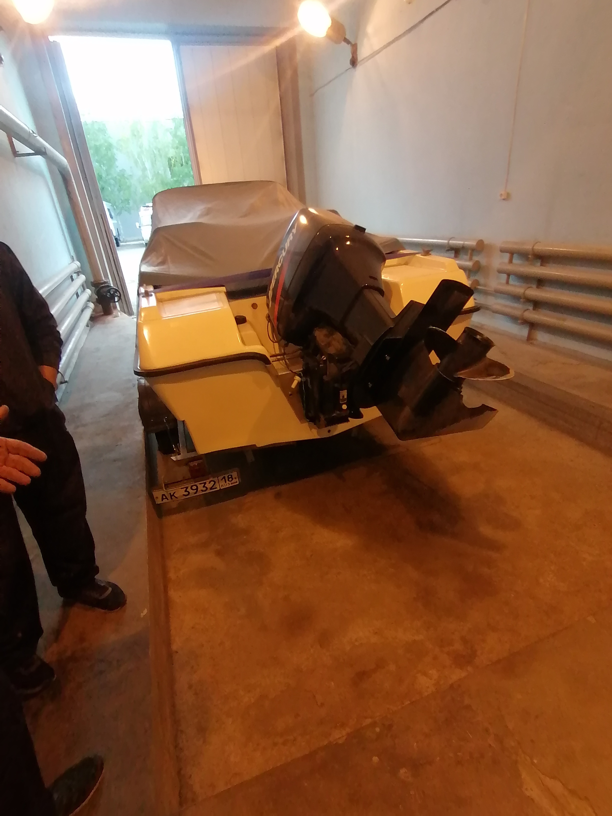 Фотографии.